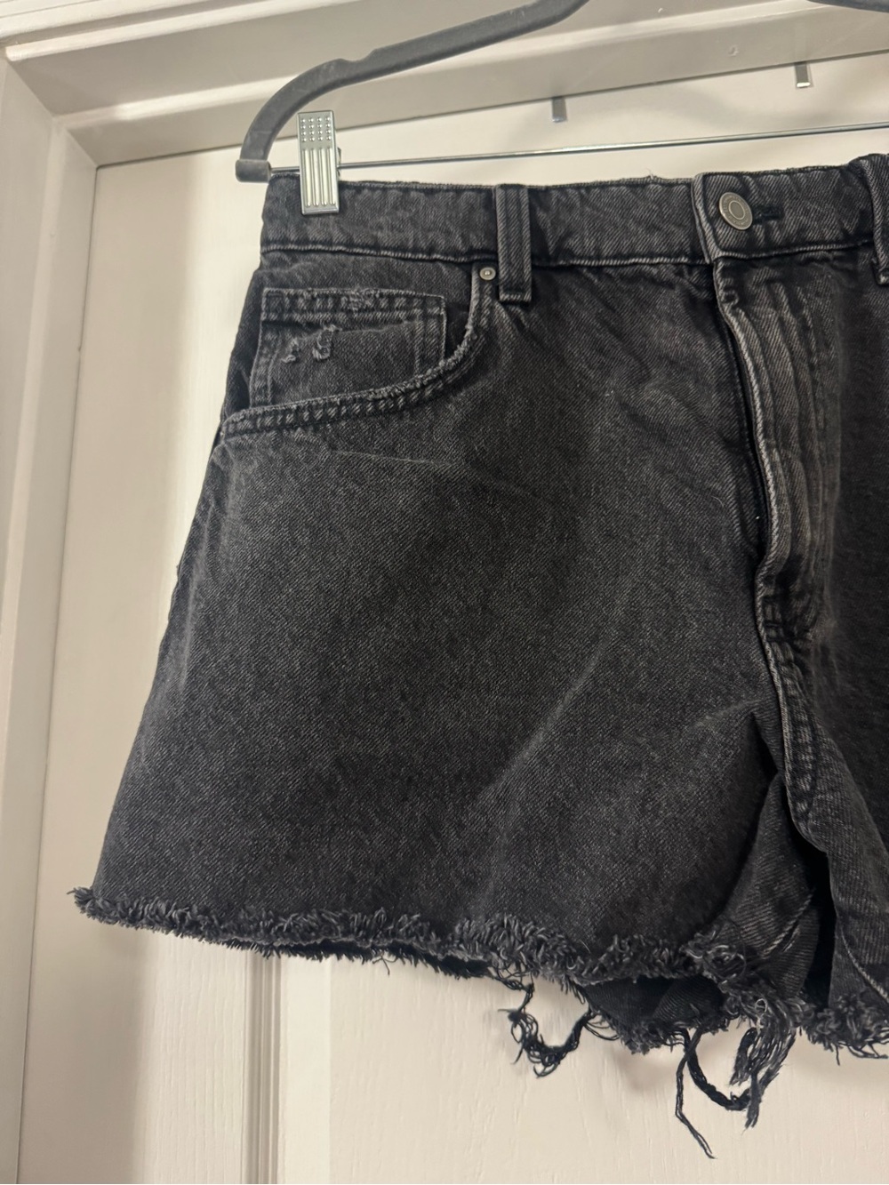 Cotton On Black Frayed Hem Denim Shorts - Picture 6 of 13
